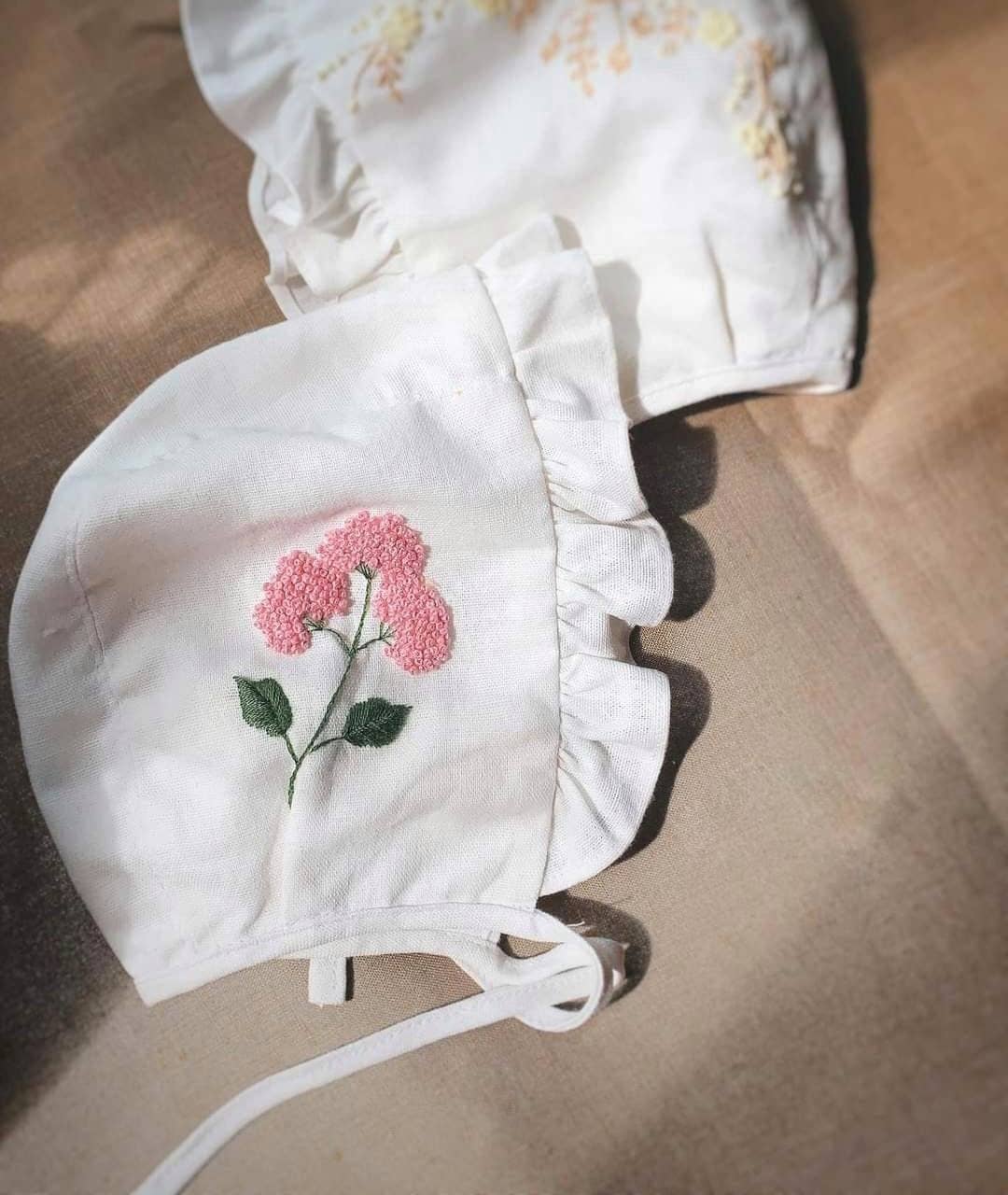 Embroidered Baby Sun Bonnet | Collection Vivian