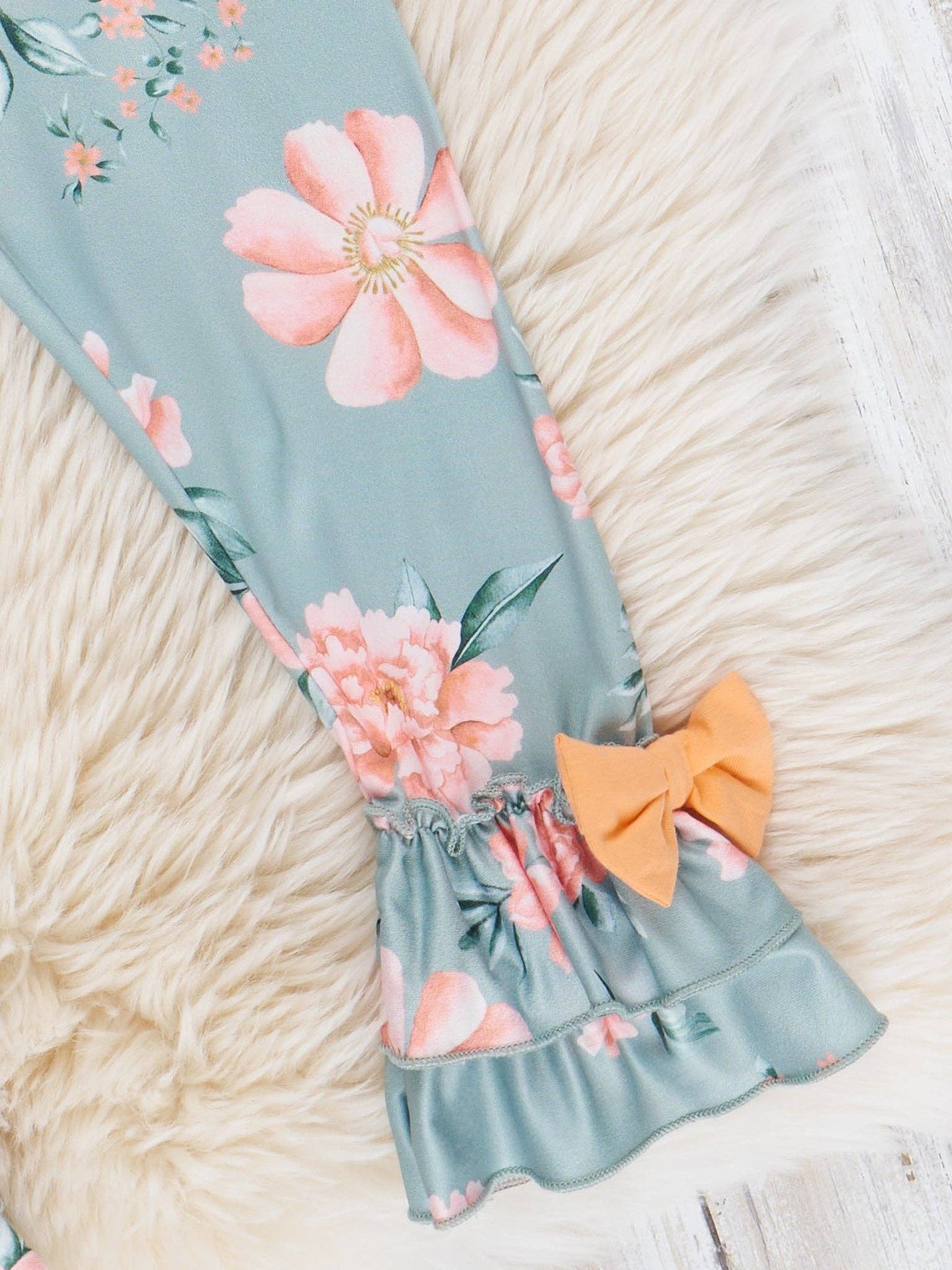 Farmhouse Floral Chick Outfit