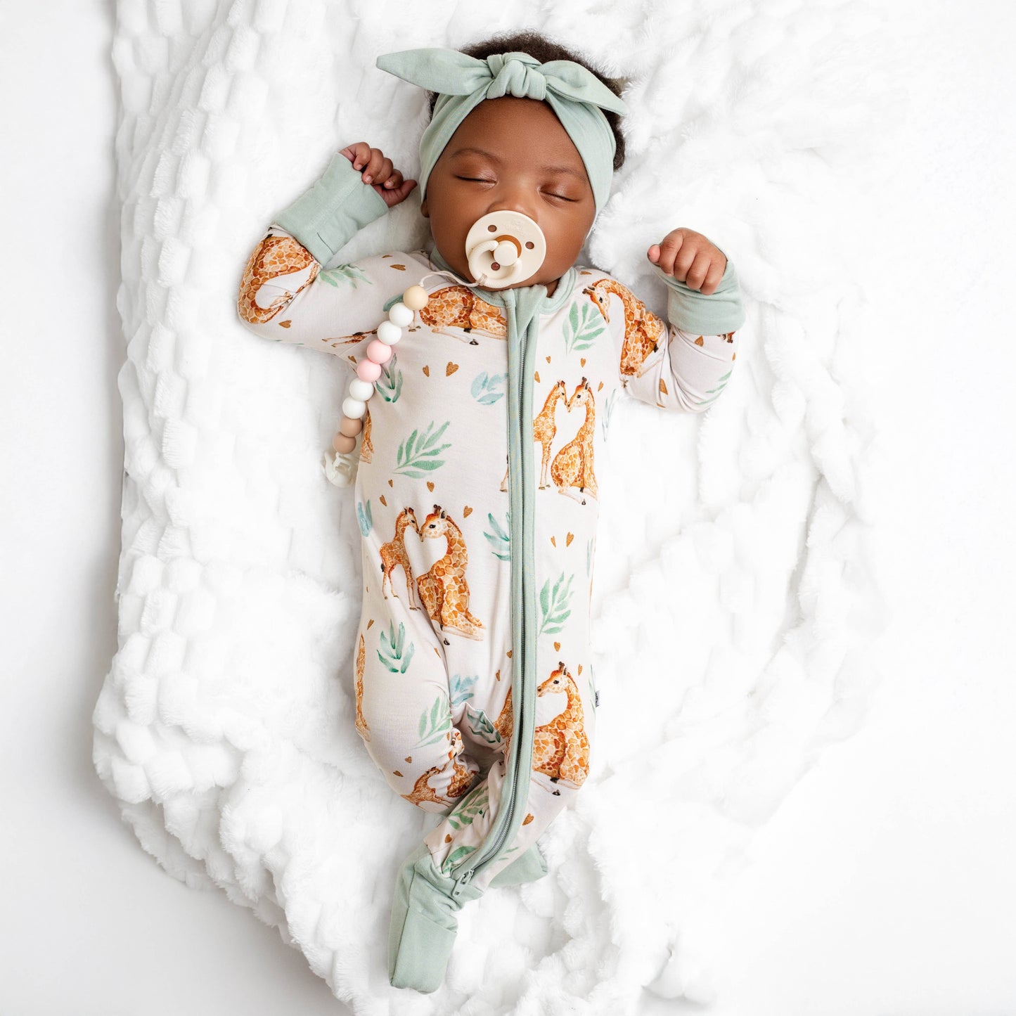 Mother's Love (Giraffe) Baby Bamboo Zipper Romper Pajamas
