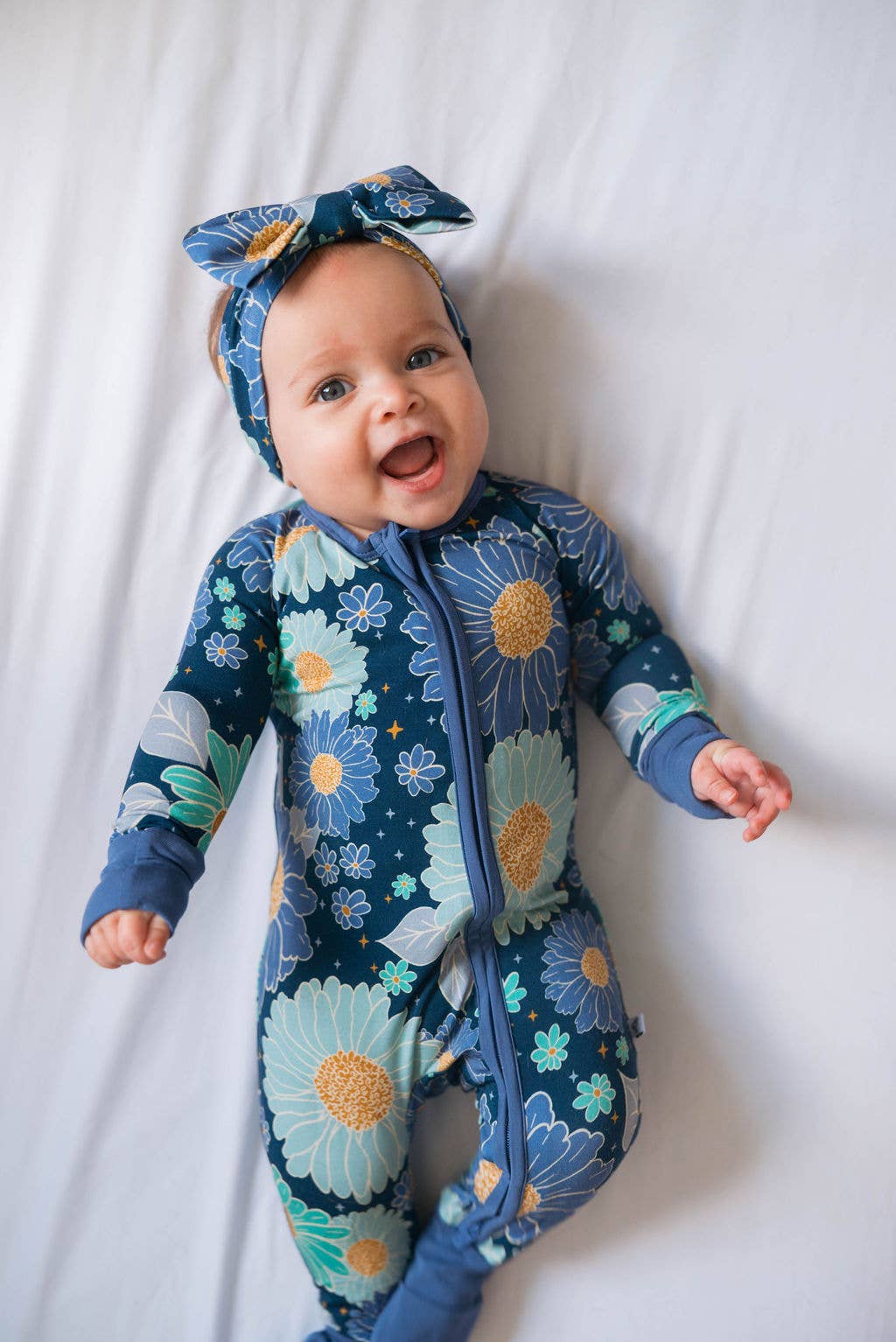 Bluepsie Daisy Baby Bamboo Zipper Romper Pajamas