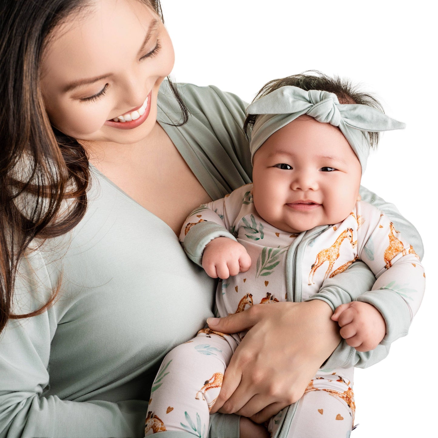 Mother's Love (Giraffe) Baby Bamboo Zipper Romper Pajamas