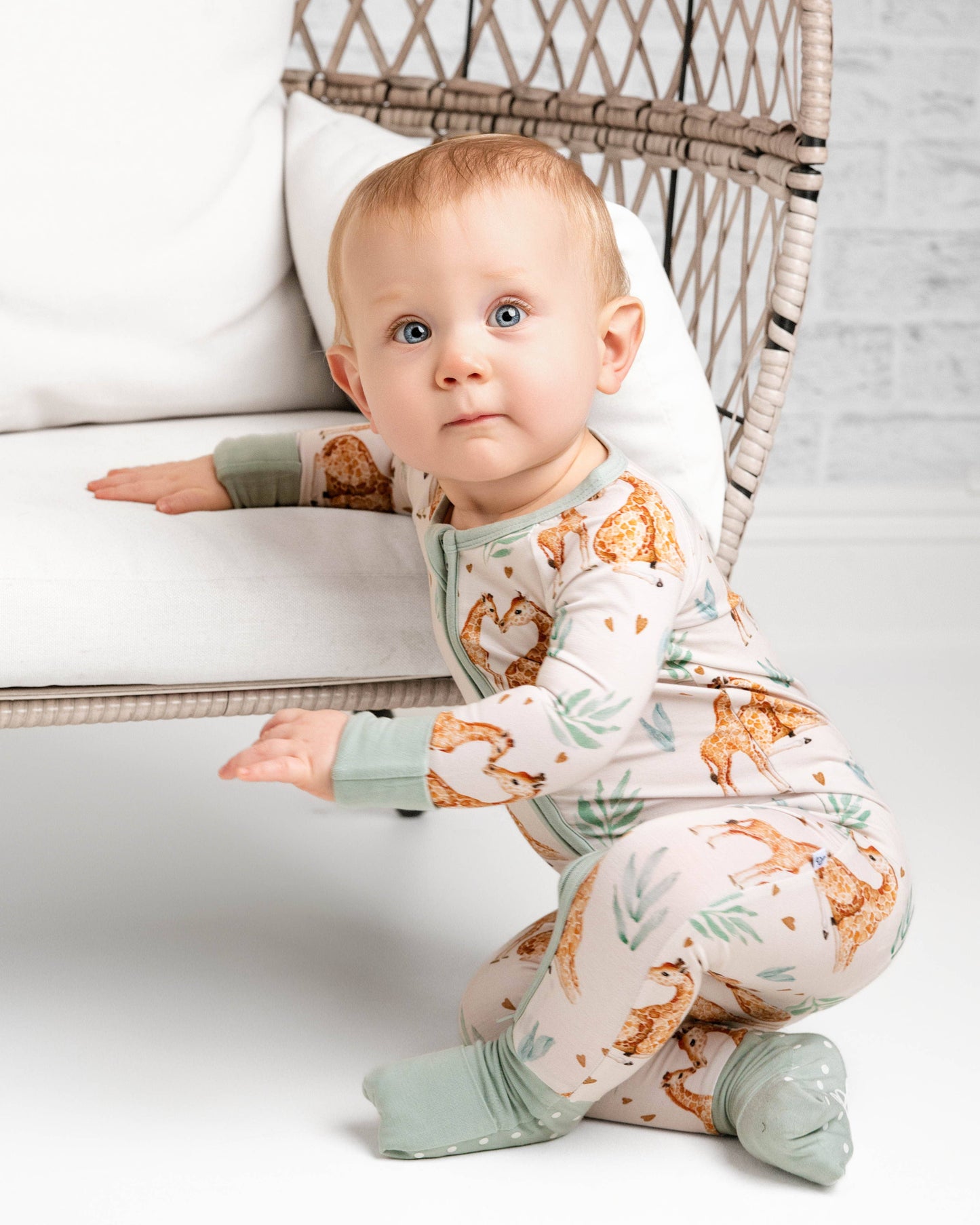 Mother's Love (Giraffe) Baby Bamboo Zipper Romper Pajamas
