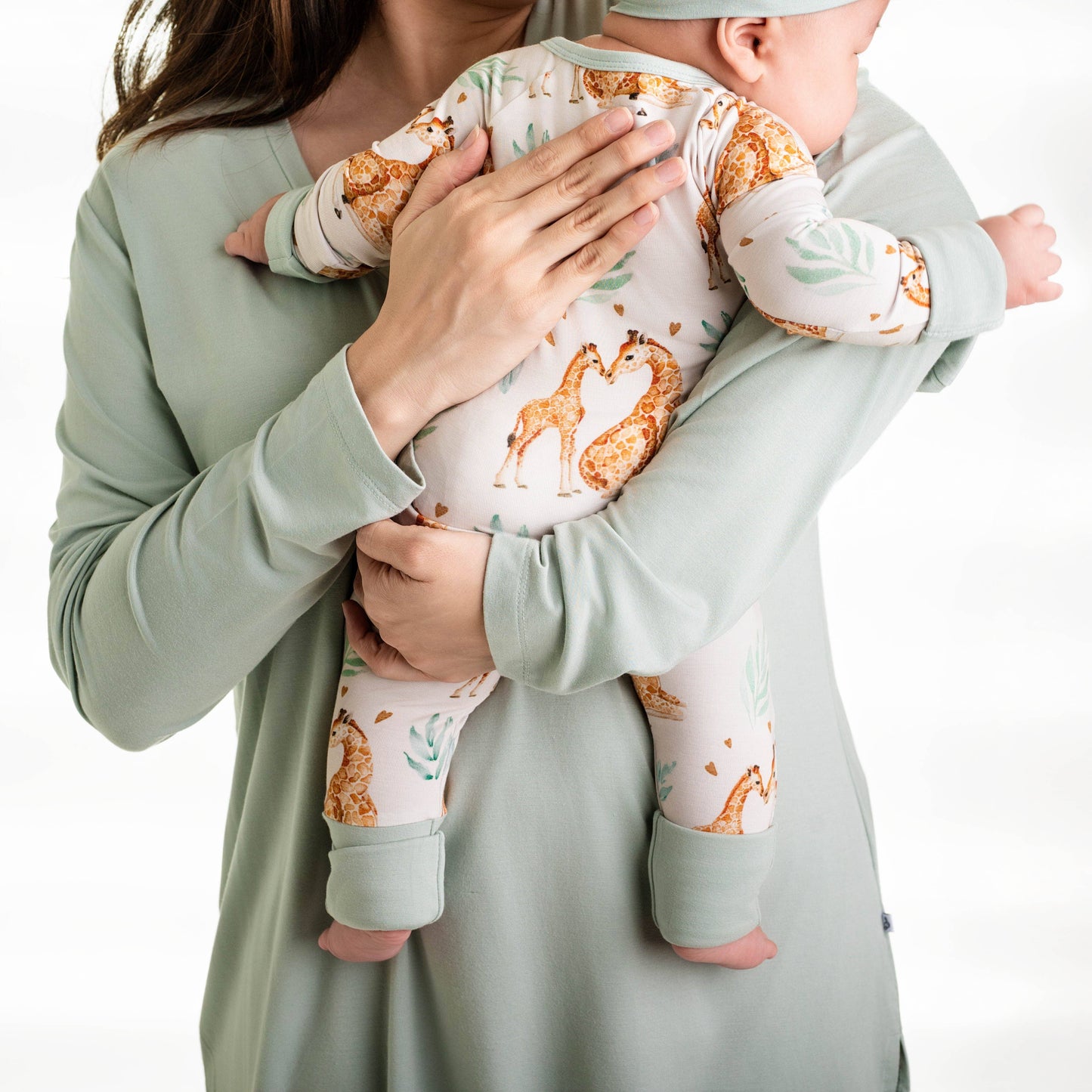 Mother's Love (Giraffe) Baby Bamboo Zipper Romper Pajamas