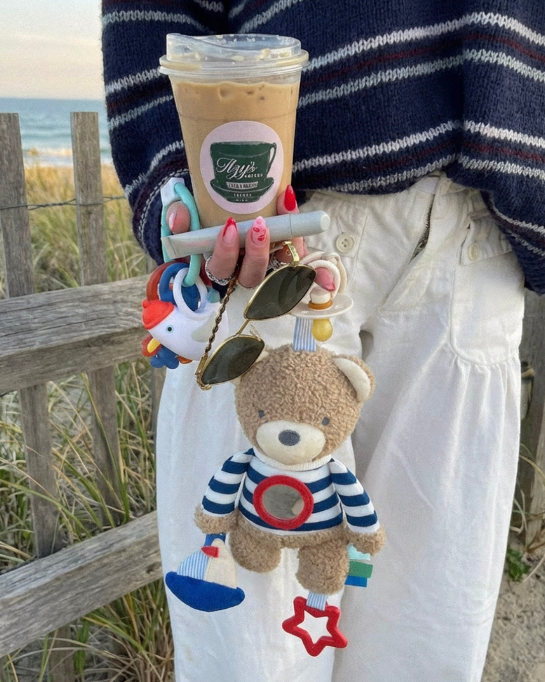 Itzy Ritzy | Bitzy Traveler™ Bear