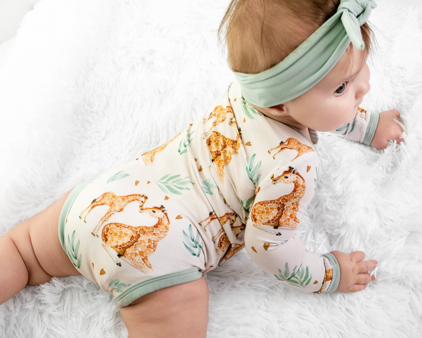 Mother's Love (Giraffe) Long Sleeve Bodysuit