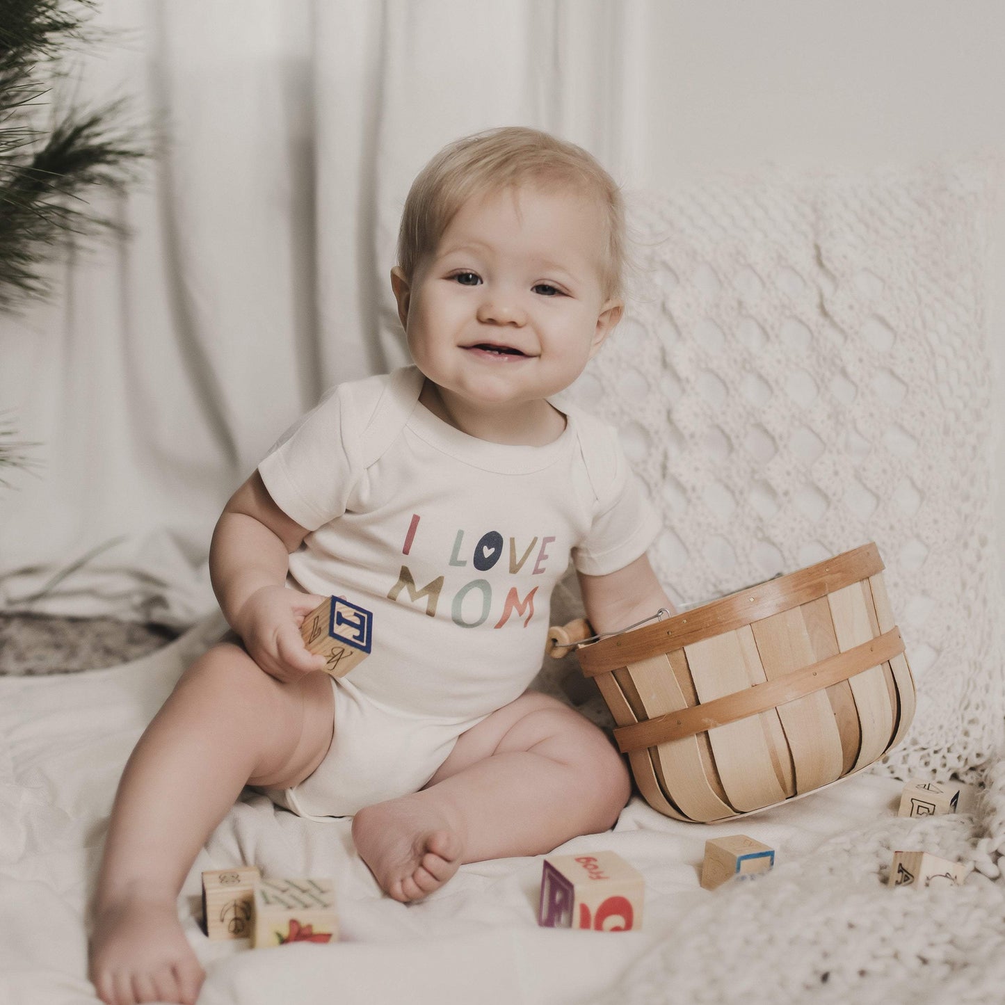 I love mom bodysuit | 100% organic cotton