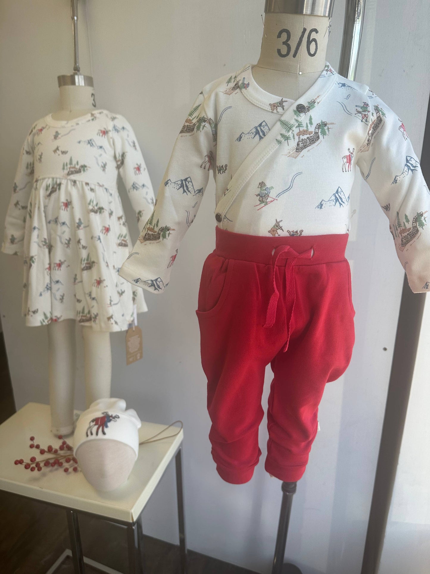 Scarlet red lounge pants | 100% organic cotton