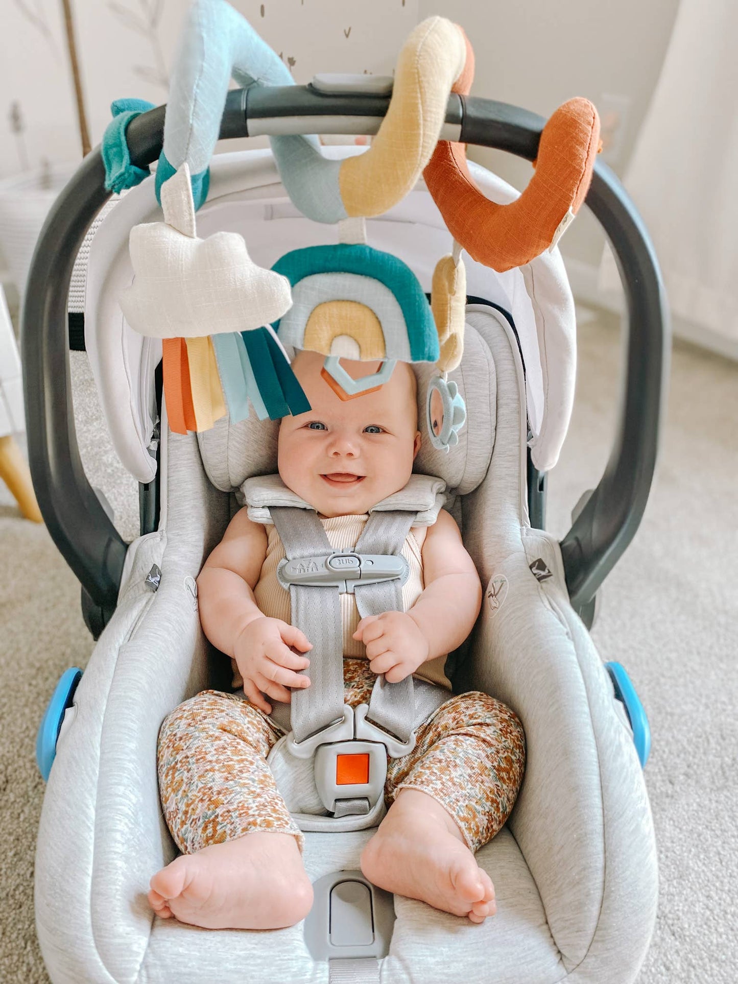 Itzy Ritzy | Bitzy Bespoke Itzy Bitzy Spiral Car Seat Activity Toy