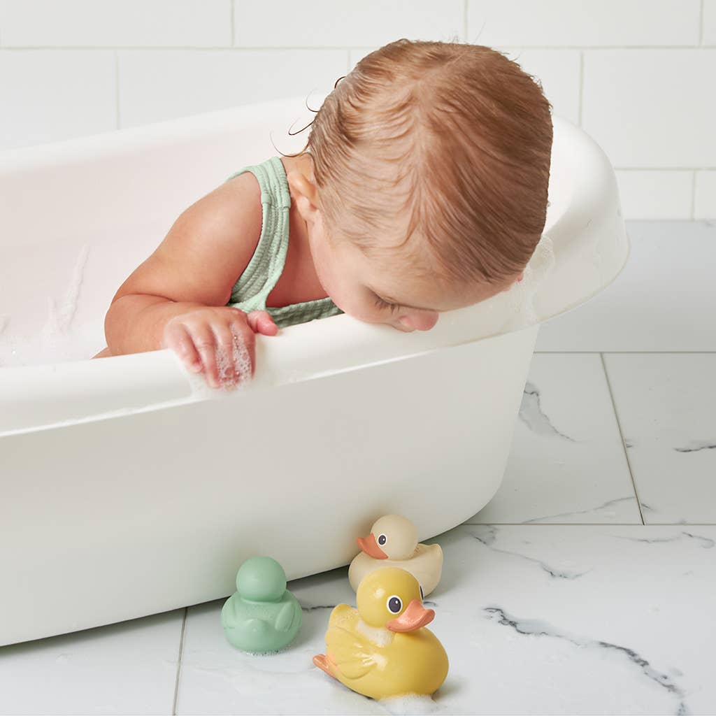 Itzy Ritzy | Itzy Ducky Family™ - Bath + Water Table Toys