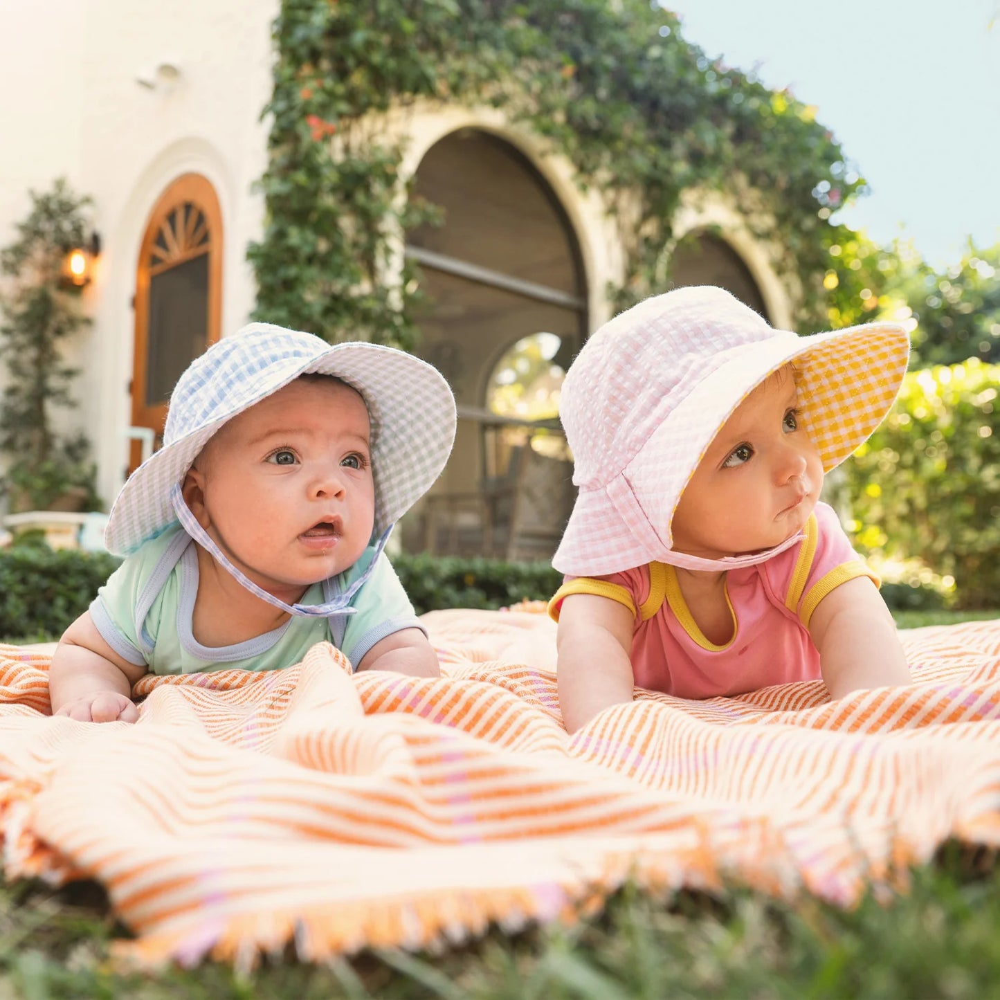 Magnetic Me | Magnetic Reversible Bucket Hat - Colorblock Cloud Blue Gingham
