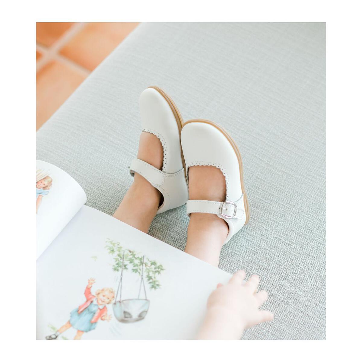 Chloe Classic Scalloped Leather Mary Jane | White