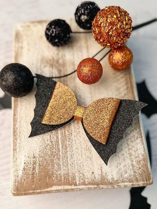 Orange Glitter Bow Bat Clippie
