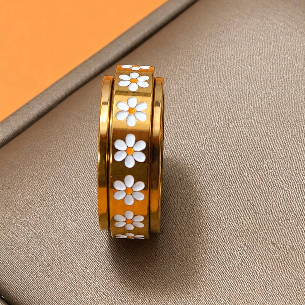Daisy Spinner Ring