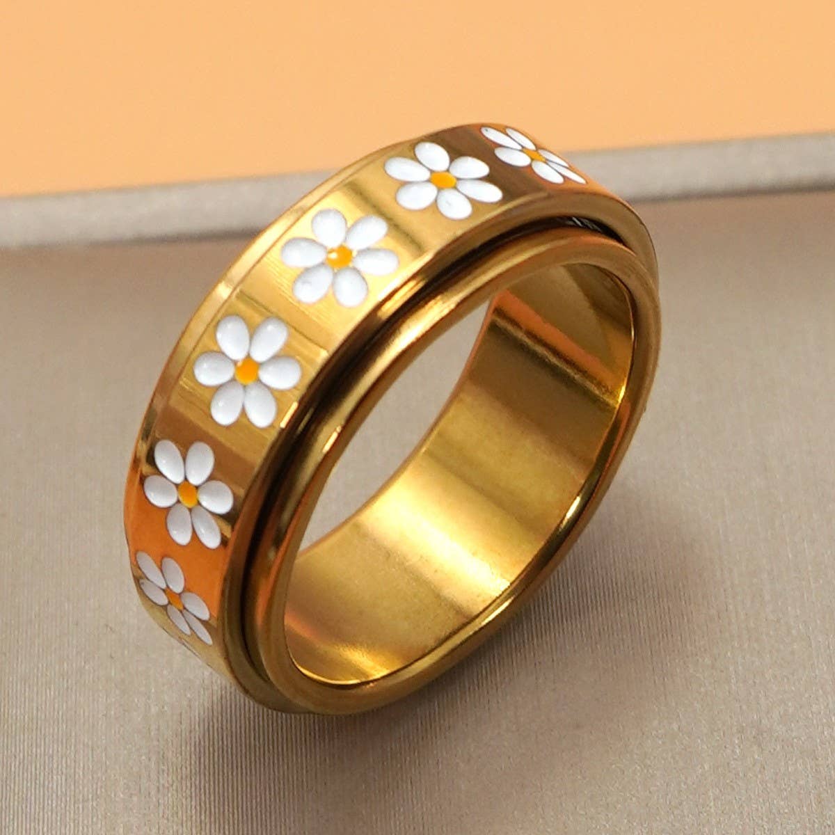 Daisy Spinner Ring
