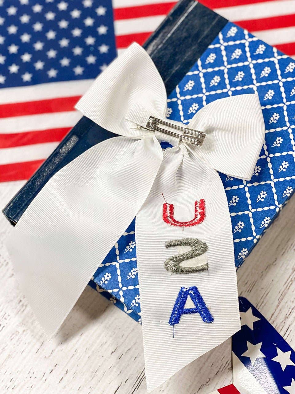 USA Embroidered Longtail Bow