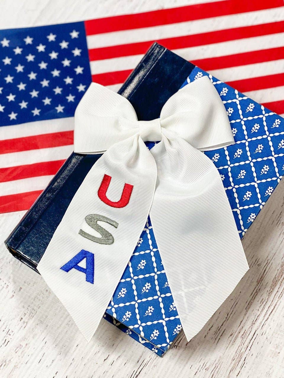 USA Embroidered Longtail Bow