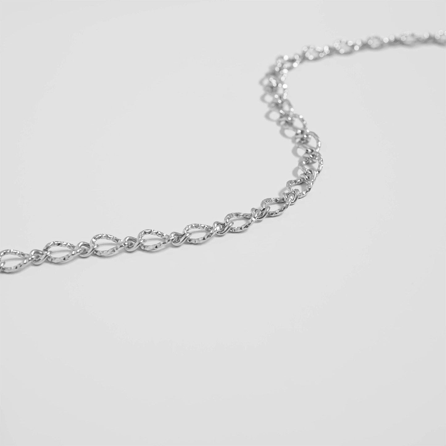 Hammered Oval Chain Necklace