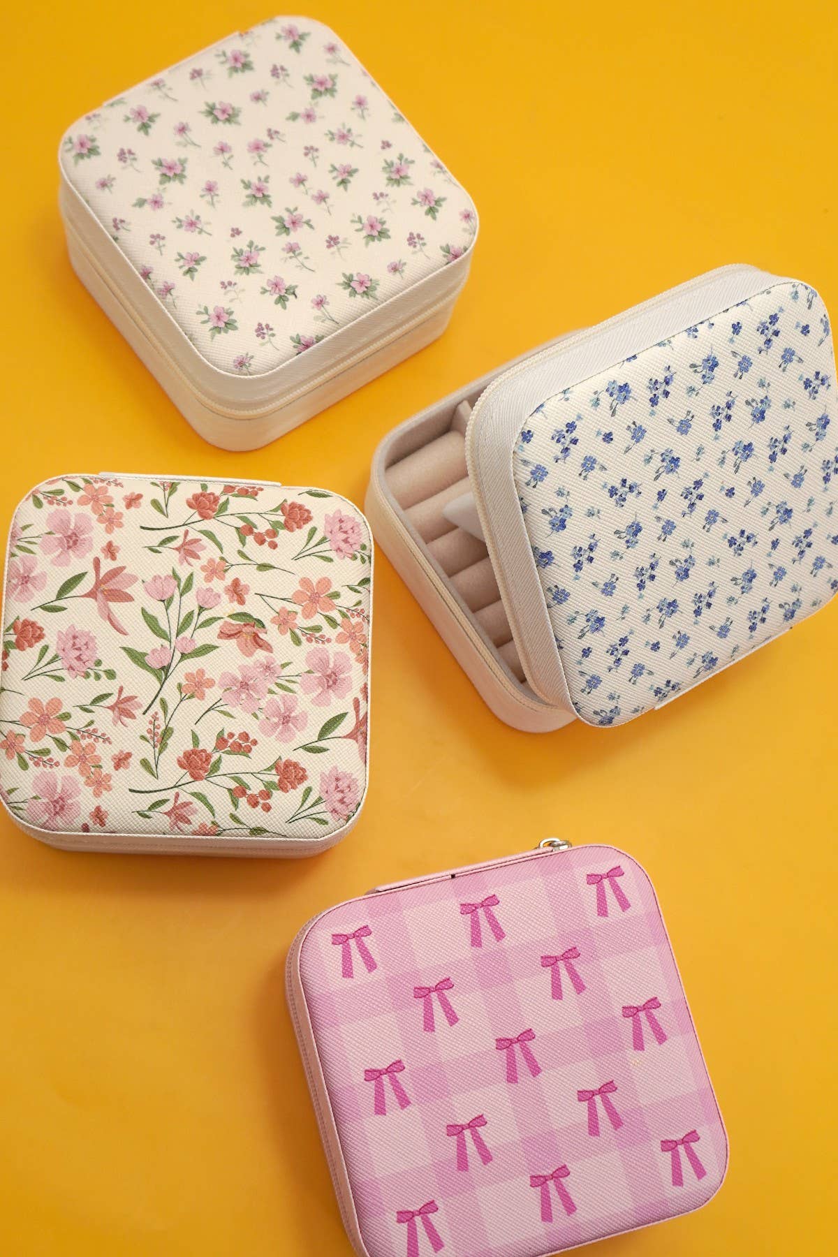 Travel Jewelry Organizer Box